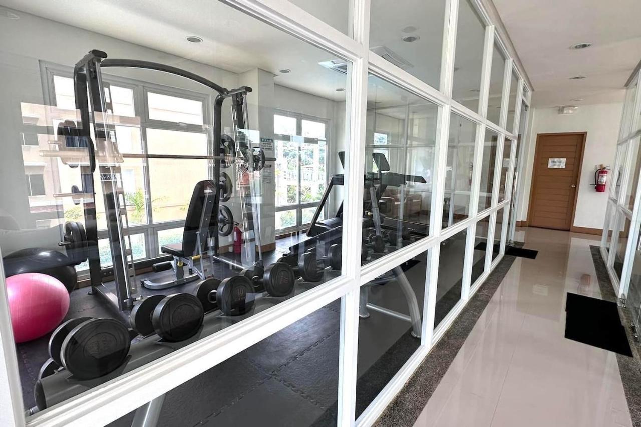 2 Bedroom And Studio Apartments With Private Pool And Gym In Vista Manors Verdant Puerto Princesa Екстер'єр фото