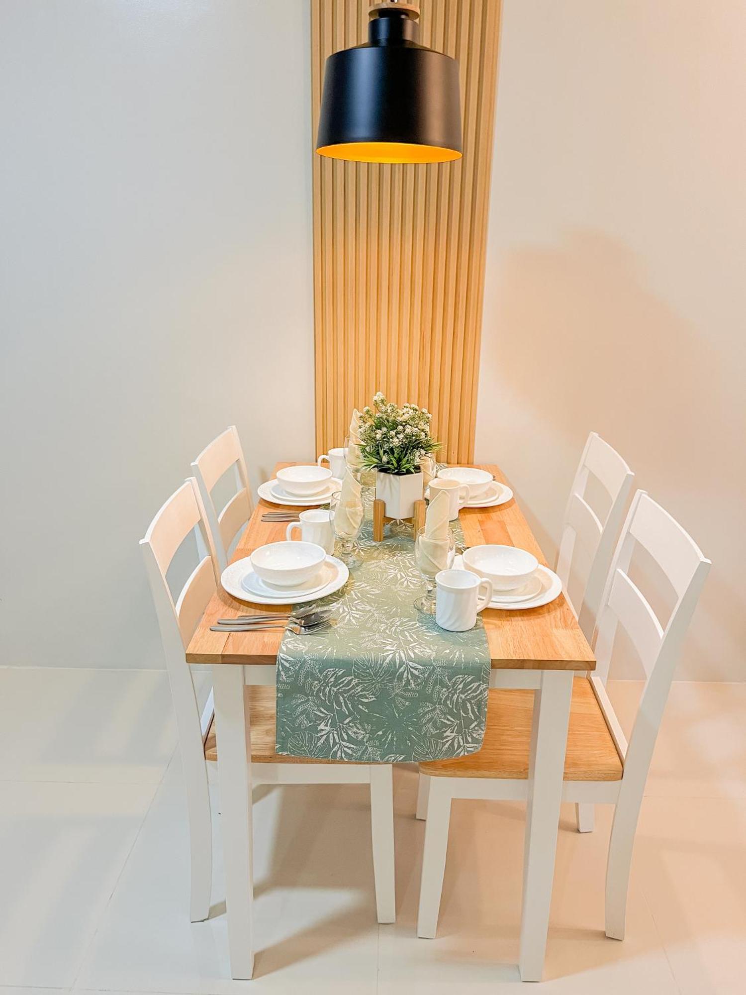 2 Bedroom And Studio Apartments With Private Pool And Gym In Vista Manors Verdant Puerto Princesa Екстер'єр фото
