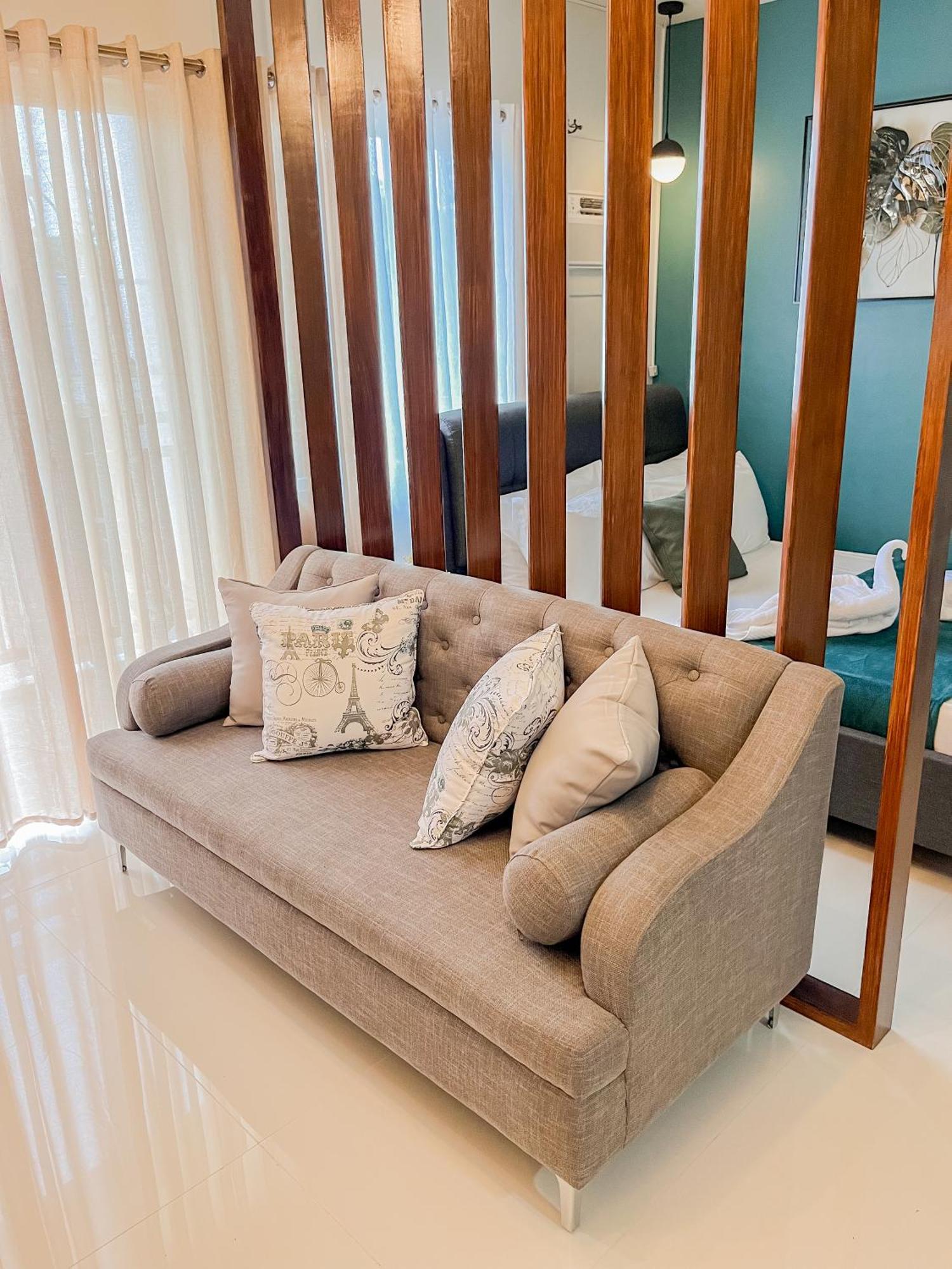 2 Bedroom And Studio Apartments With Private Pool And Gym In Vista Manors Verdant Puerto Princesa Екстер'єр фото