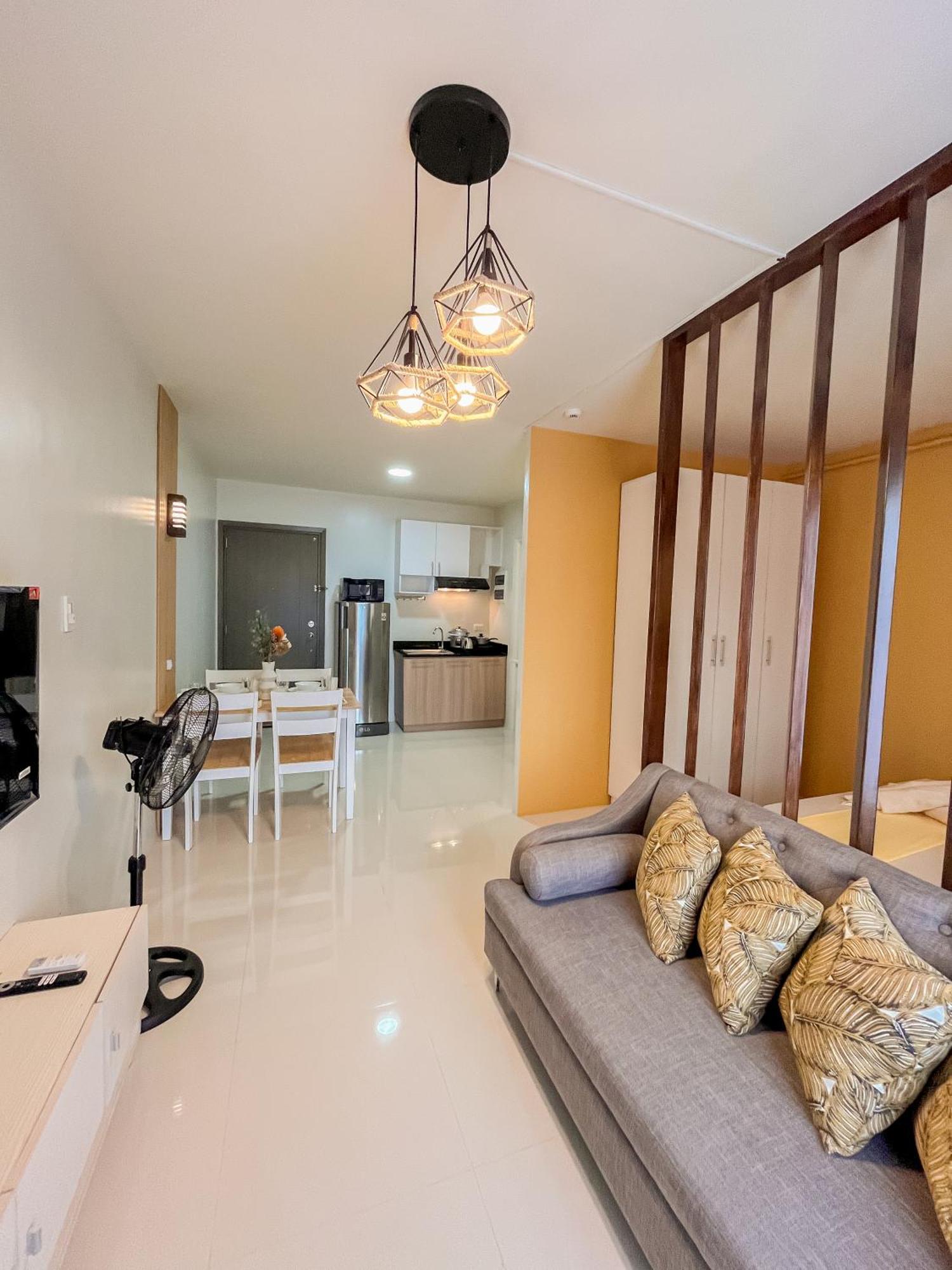 2 Bedroom And Studio Apartments With Private Pool And Gym In Vista Manors Verdant Puerto Princesa Екстер'єр фото