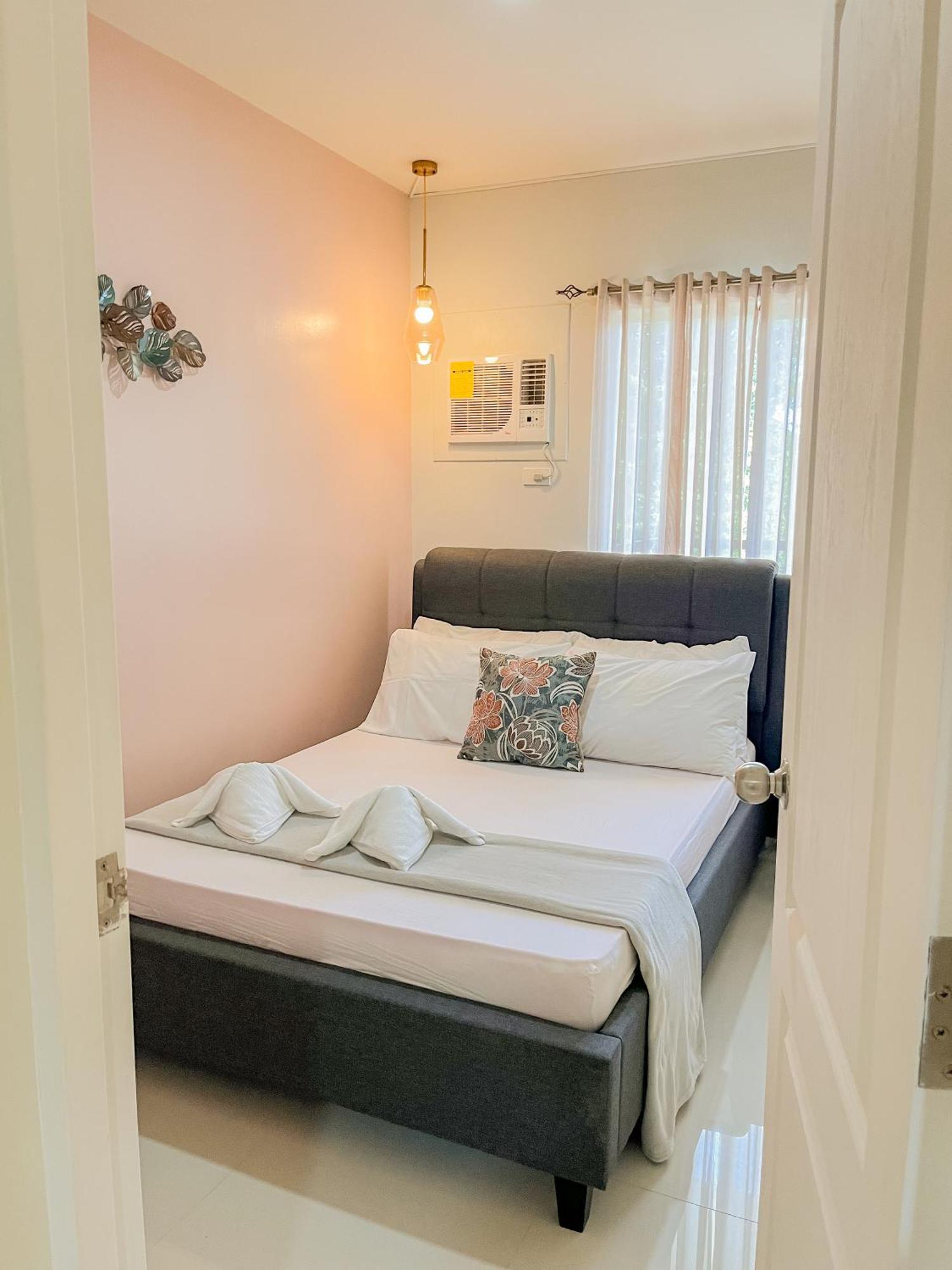 2 Bedroom And Studio Apartments With Private Pool And Gym In Vista Manors Verdant Puerto Princesa Екстер'єр фото