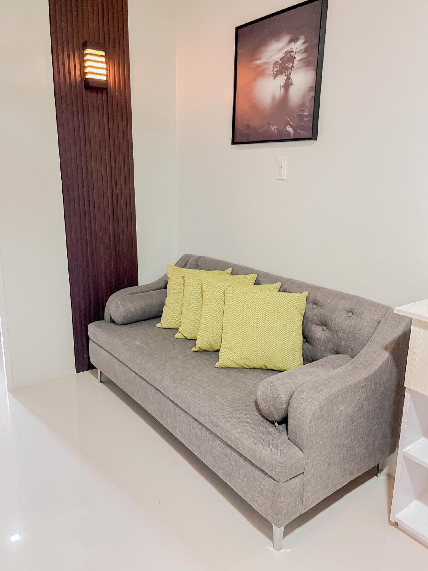 2 Bedroom And Studio Apartments With Private Pool And Gym In Vista Manors Verdant Puerto Princesa Екстер'єр фото