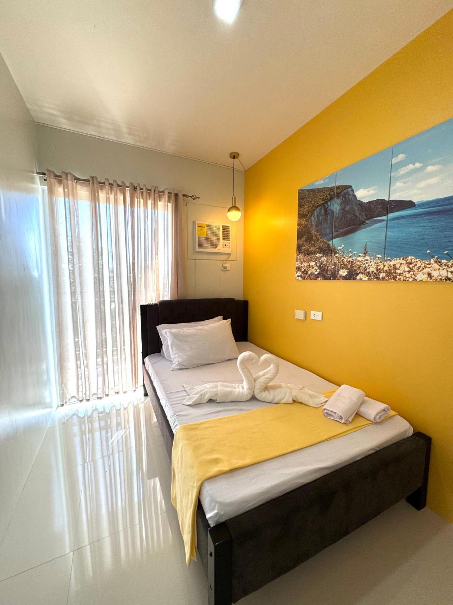2 Bedroom And Studio Apartments With Private Pool And Gym In Vista Manors Verdant Puerto Princesa Екстер'єр фото
