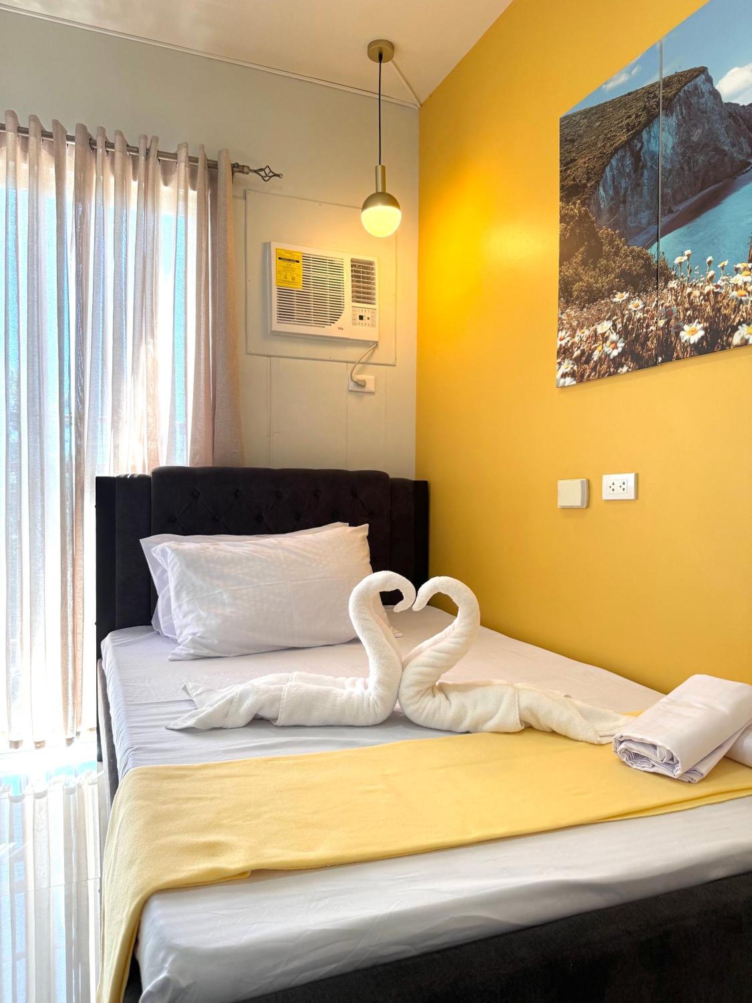 2 Bedroom And Studio Apartments With Private Pool And Gym In Vista Manors Verdant Puerto Princesa Екстер'єр фото